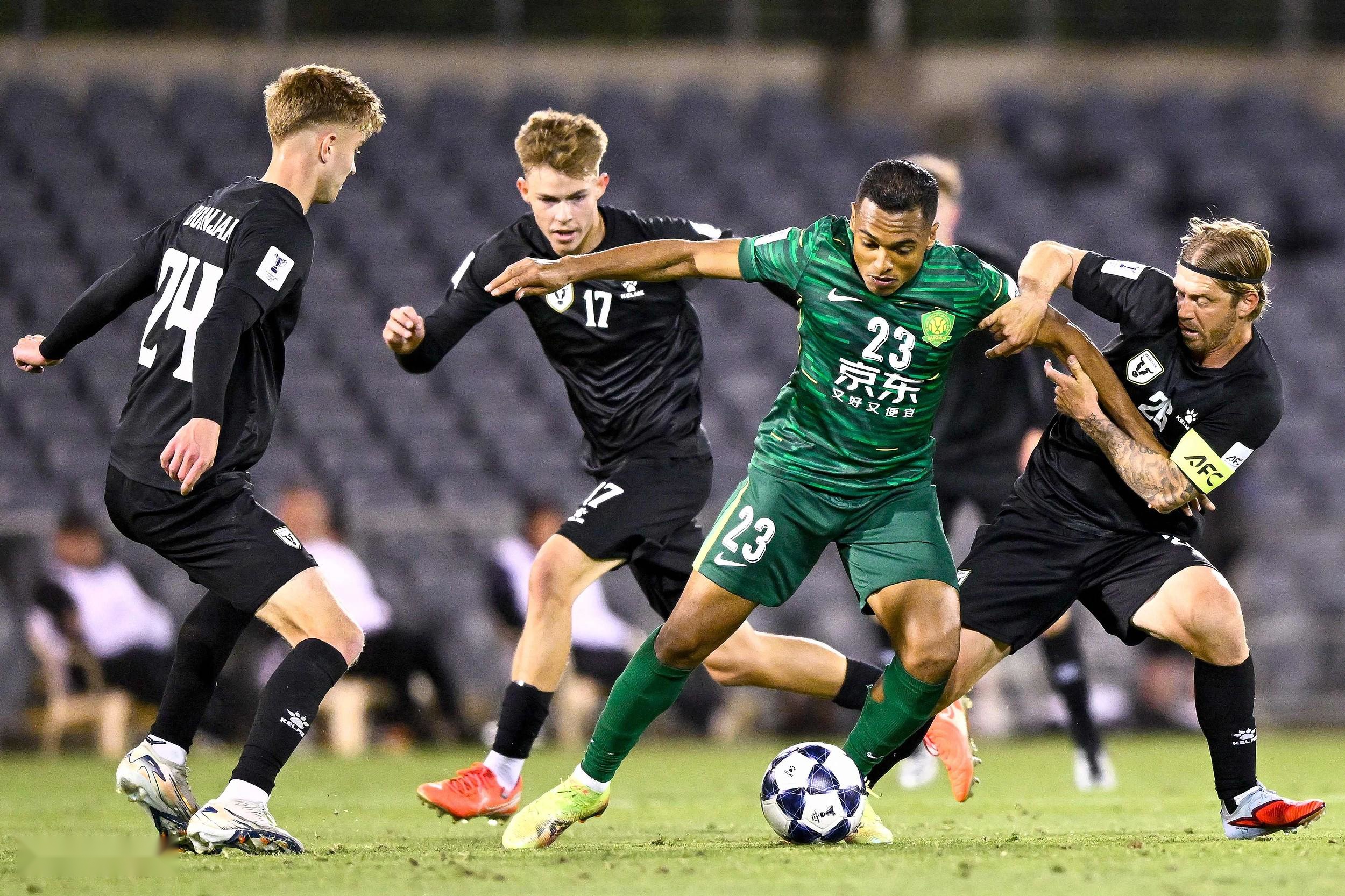 关于赛前突围战来临；那不勒斯围绕亚冠止住颓势；目标明确；身体对抗强度拉满的信息